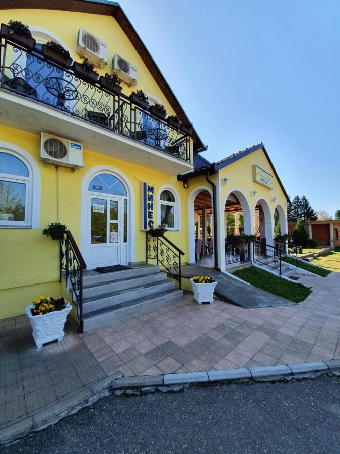 Guest House Mines Vrdnik Zewnętrze zdjęcie