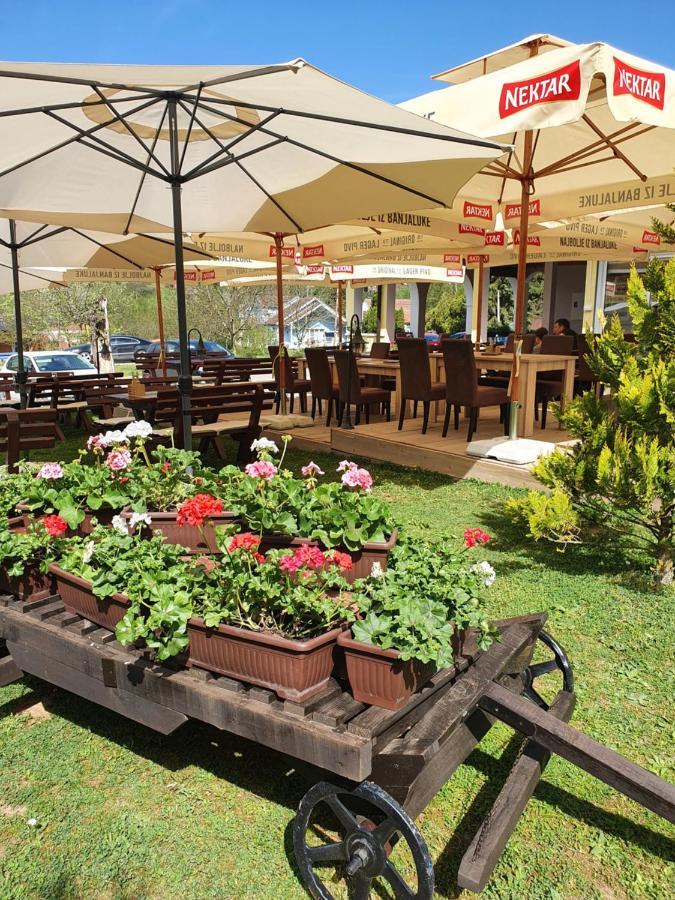 Guest House Mines Vrdnik Zewnętrze zdjęcie