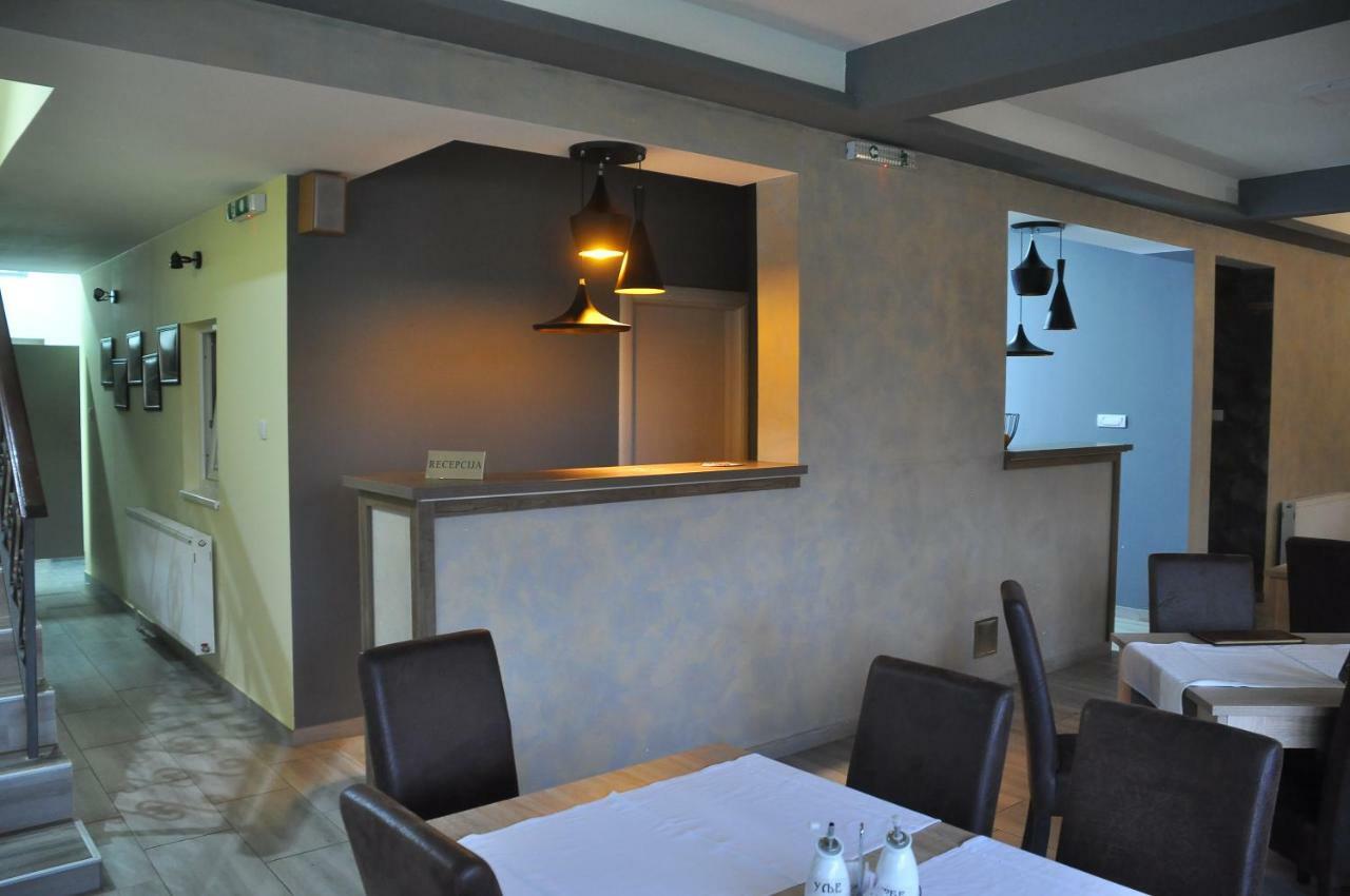 Guest House Mines Vrdnik Zewnętrze zdjęcie